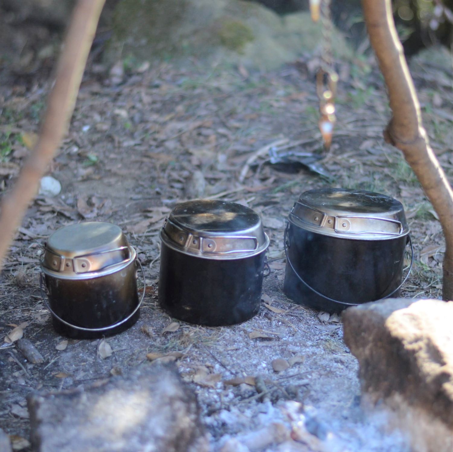 焚火での調理に最適なクッカー Dugの焚火缶が魅力的な５つの理由 調理器具 食器 Be Pal キャンプ アウトドア 自然派生活の情報源ビーパル