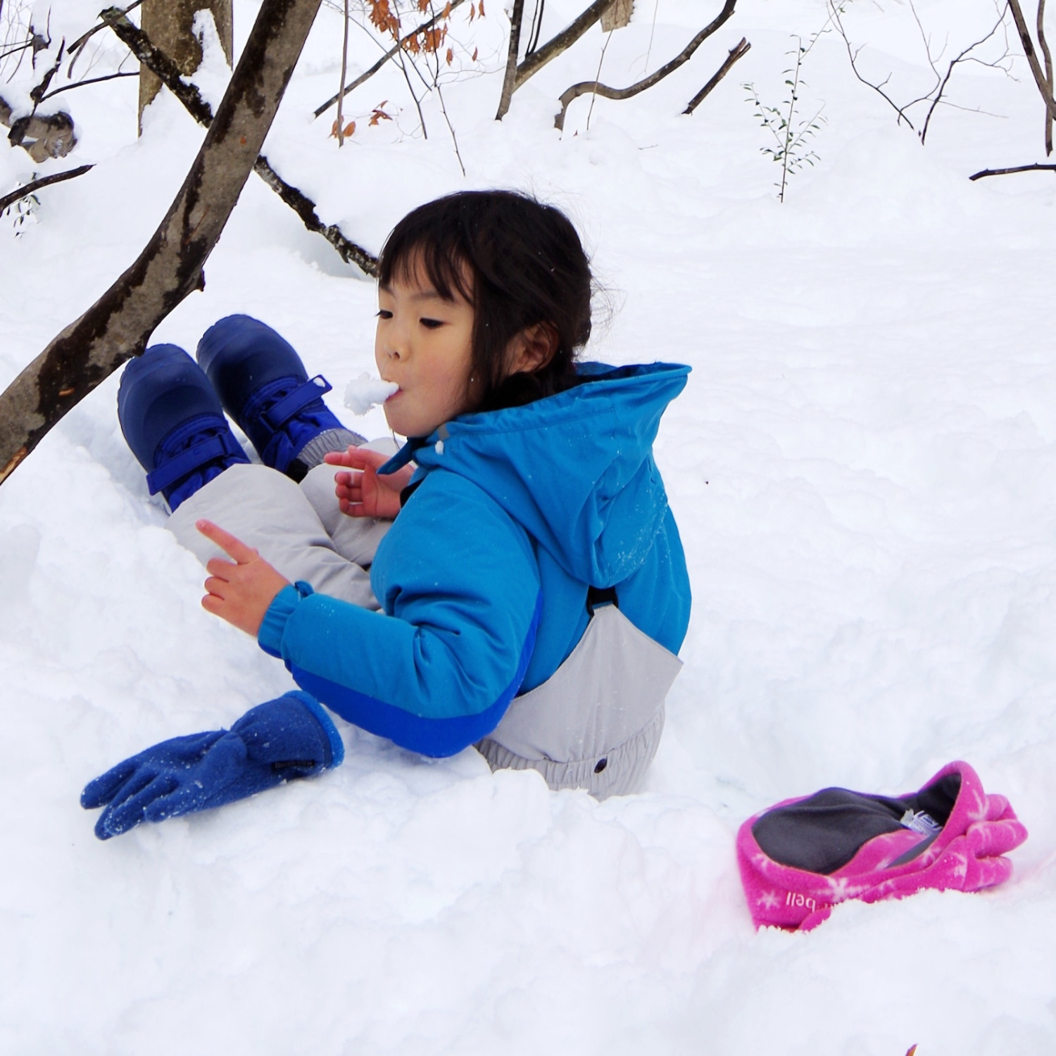 子どもと雪遊びにいこう 必要なウェア 小物の選び方 Be Pal