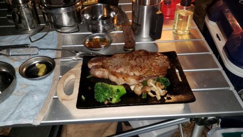 安い肉が美味そうに焼ける鉄板?*?［読者投稿記事］