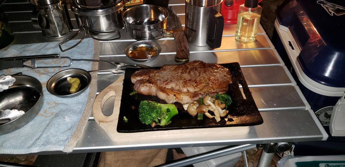 安い肉が美味そうに焼ける鉄板?*?［読者投稿記事］
