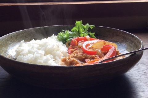 業務スーパー×キャンプ飯　格安でお手軽！業スーの材料で「プーパッポンカリー」を作ってみた