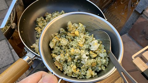 超簡単！キャンプでも作れるお茶殻を使った中華料理「お茶ーハン」の作り方