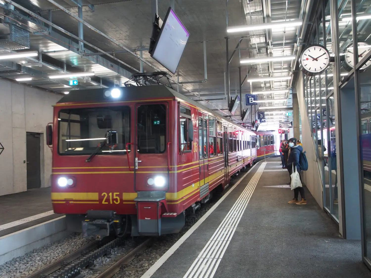 ヨーロッパ最高地点の鉄道駅ユングフラウヨッホへ最速 アイガー エクスプレス誕生 Be Pal