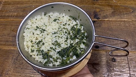 最小限の材料で作れる！シェラカップを使った簡単炊飯 「お茶メシ」の作り方