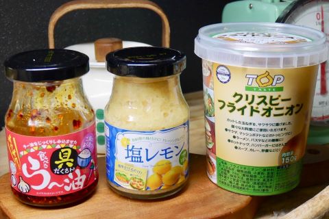 業務スーパーで買える！キャンプでも便利な料理の味変ができる調味料３選