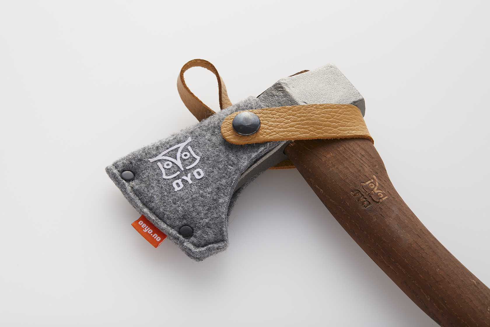 1000年前のヴァイキングの斧を再現したノルウェーの名品 | 刃物 