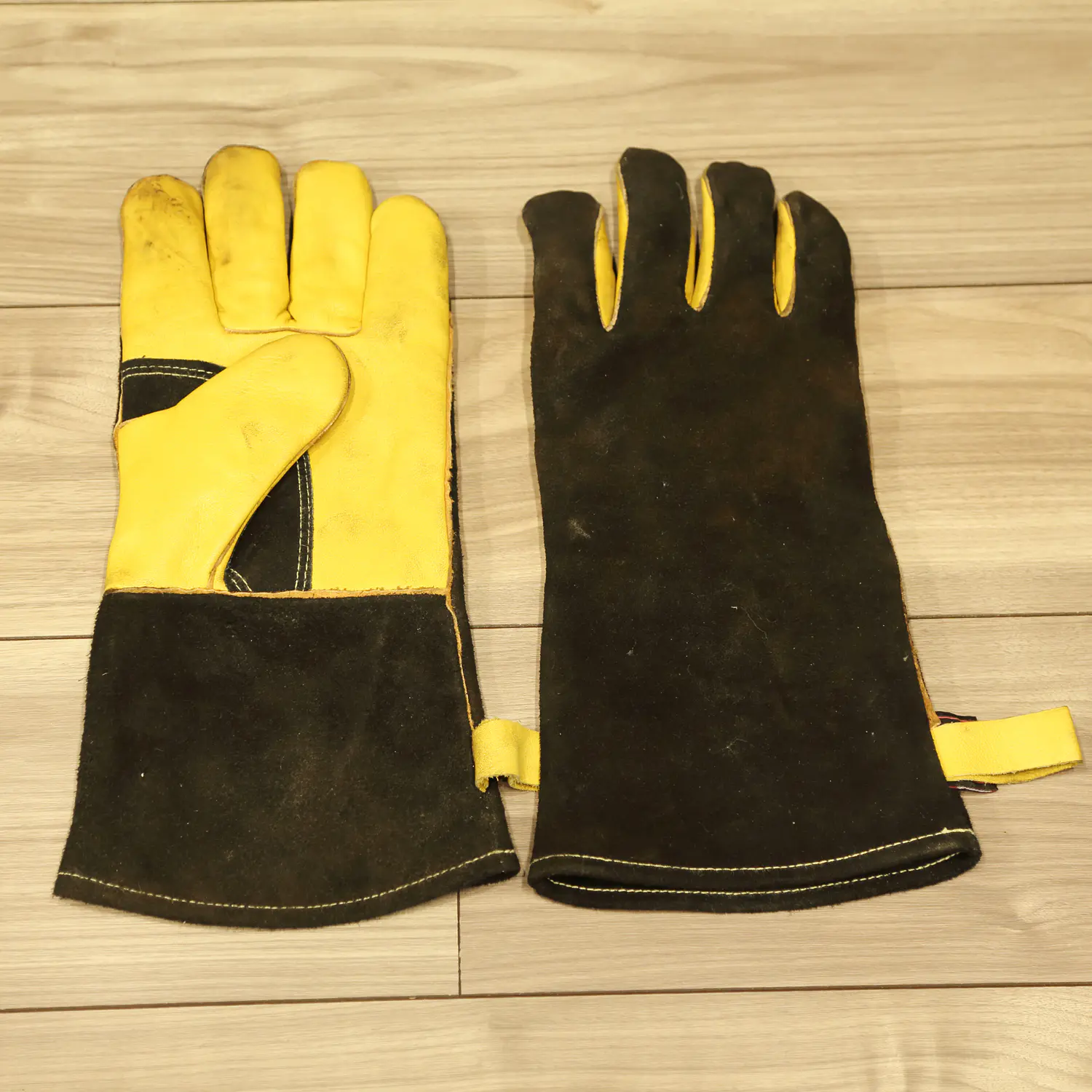 希望者のみラッピング無料 Kim Yuanエクストリームヒート 耐火手袋 ケブラーステッチ 革製品 ストーブ オーブン グリル 溶接 バーベキュー ミグ ポットホルダー 動物 耐熱性および耐火性レザー手袋 ケブラーステッチ 暖炉 ストーブ オーブン グリル 溶接