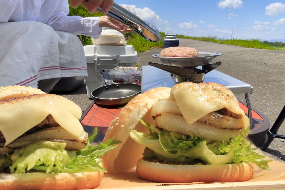 絶品オニオンレタス炙りチーズバーガー［読者投稿記事］