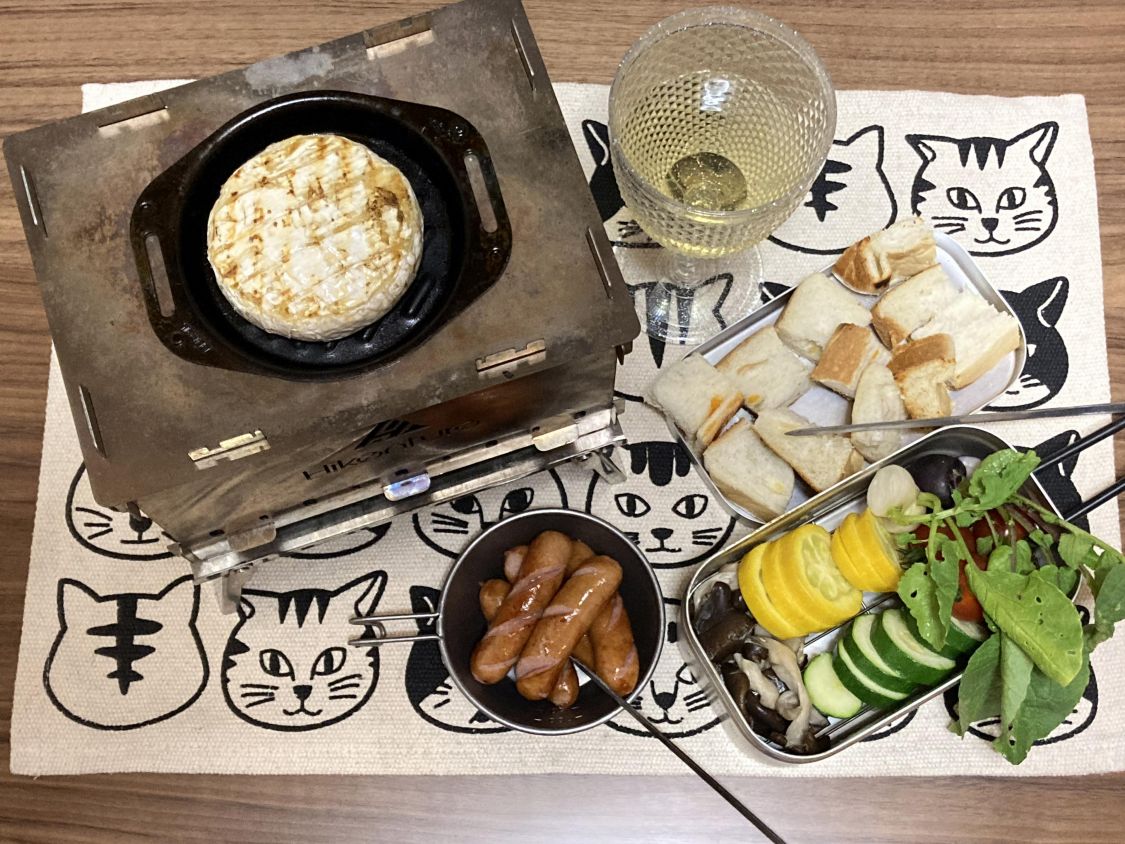 肉厚グリルパンで丸ごとカマンベールチーズフォンデュ［読者投稿記事］