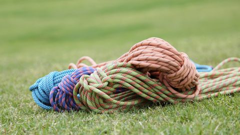 知っておくと便利！登山用ロープの種類と使い分けを徹底解説！
