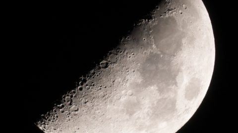 今年は「月面X」の当たり年!? 6月の夜空を望遠鏡で見てみよう
