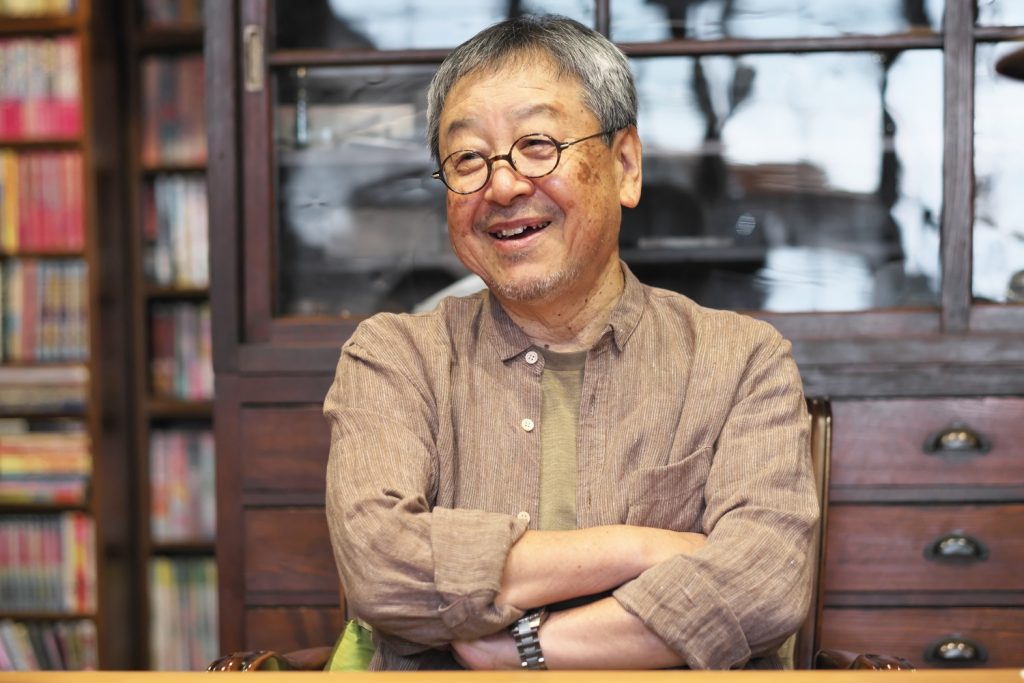 小説家 夢枕獏さん特別インタビュー【BE-PAL 創刊40周年記念企画 アウトドアズマン列伝】 | 海・川・カヌー 【BE-PAL】キャンプ ...