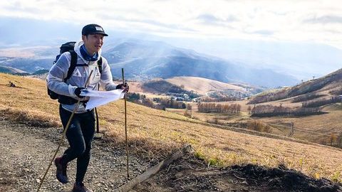 軽くしなやかでクセになる！竹ストックで山を駆ける