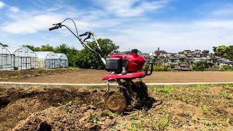 日本の農業に革命をもたらしたミニ耕運機「こまめ」を使ってみた