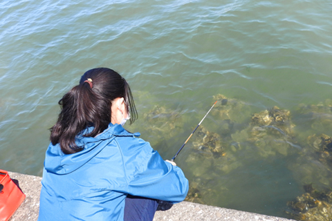 釣りガールはじめよう 初心者にやさしいゆるフィッシングのススメ 海 川 カヌー 釣り Be Pal キャンプ アウトドア 自然派生活の情報源ビーパル