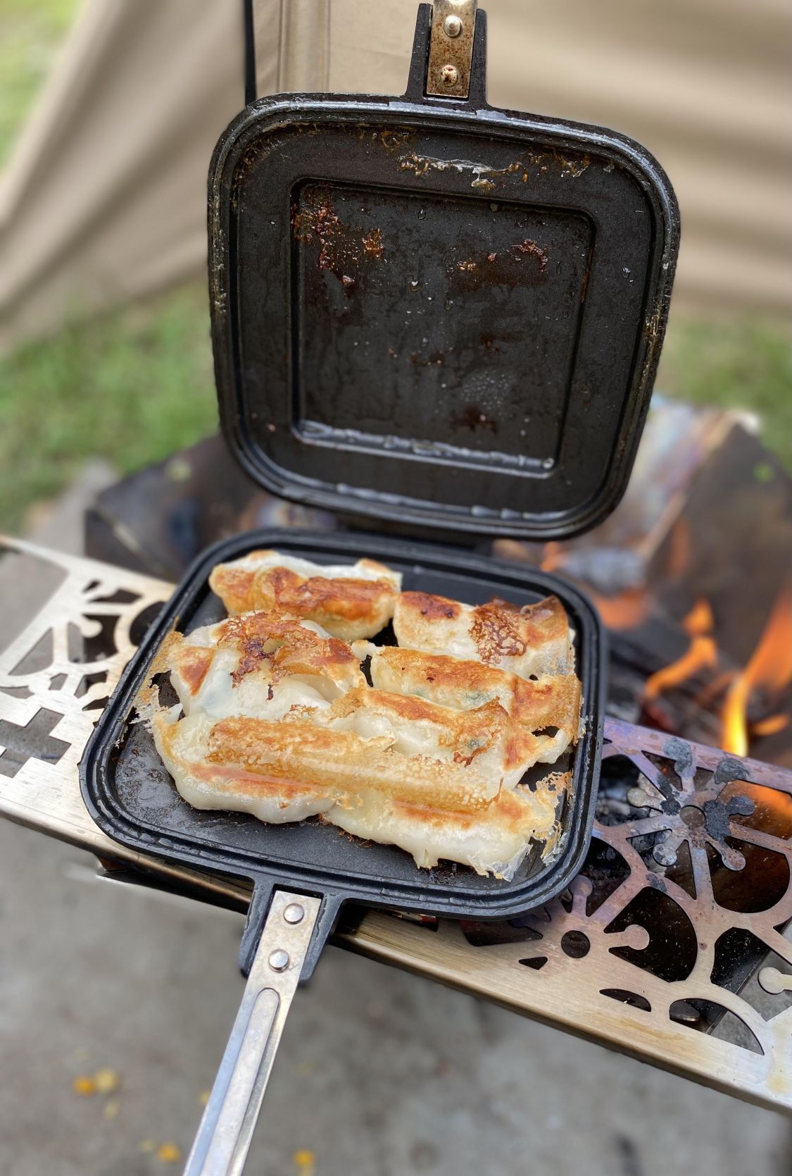 ホットサンドメーカーで簡単餃子［読者投稿記事］