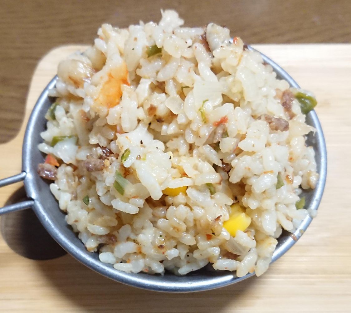 余った炊き込みご飯で炒飯を作りました。［読者投稿記事］