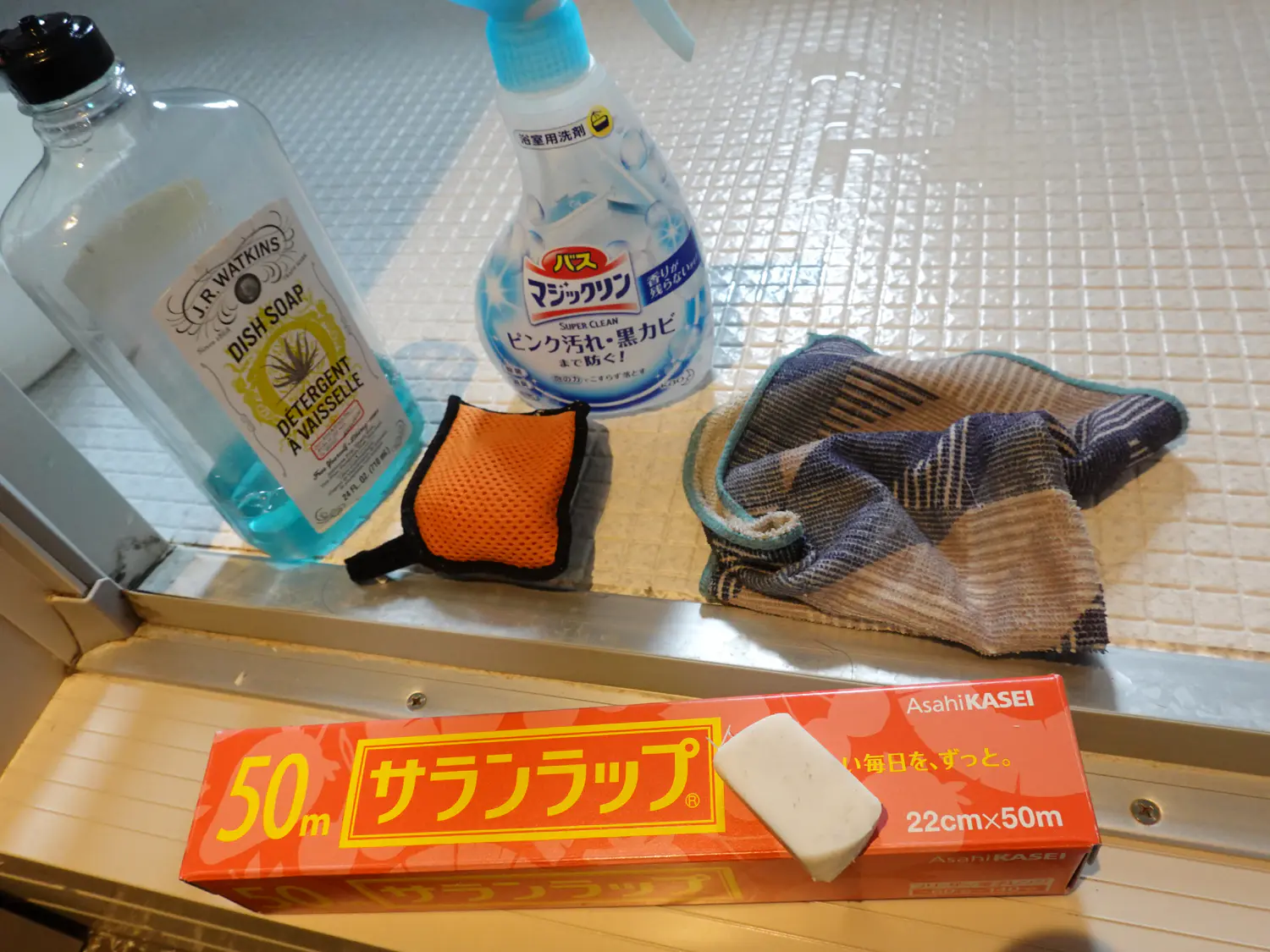 アウトドア系グッズや家庭用品のシールが するりと簡単に剥がれる ストレスフリーなシール剥がしスプレーをみつけた アウトドア雑貨 小物 Be Pal キャンプ アウトドア 自然派生活の情報源ビーパル アウトドア系グッズや家庭用品のシールが するりと簡単に剥がれる ストレスフリーなシール剥がしスプレーをみつけた アウトドア雑貨 小物 Be Pal キャンプ アウトドア 自然派生活の情報源ビーパル