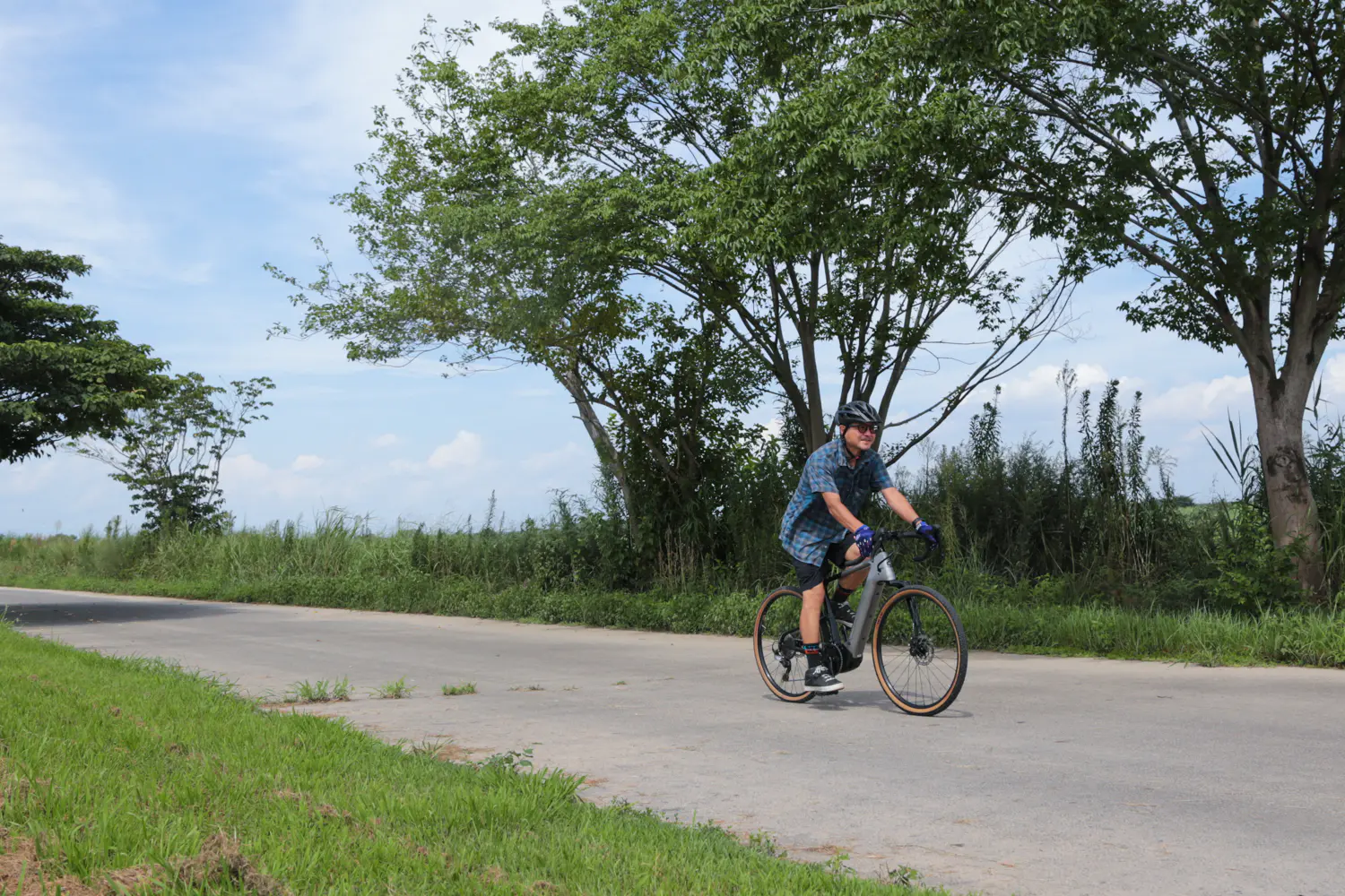 価格約65万円 未舗装路もいけるキャノンデールのeスポーツバイク トップストーン ネオ がおもしろい 自転車 Mtb Be Pal キャンプ アウトドア 自然派生活の情報源ビーパル