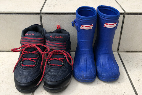 アウトドアにおすすめの子ども用雨靴２選。雨キャンプも思いっきり楽しもう！