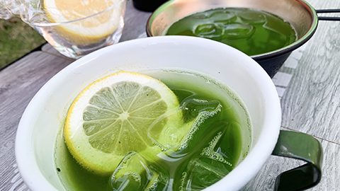 爽やかなお茶時間が楽しめる！「お茶＋ソーダ」で真夏のキャンプを乗り切ろう