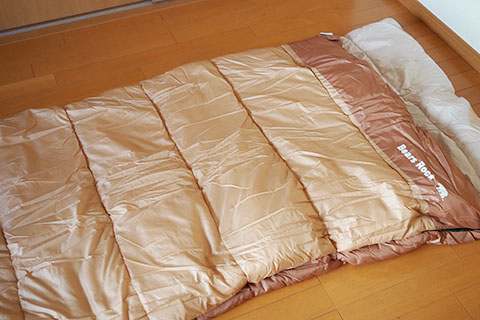 寝袋であり布団でもある。キャンプ初心者にもおすすめな「ねぶくろん」って知ってる？
