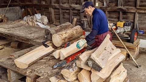 世界遺産・白神山地のふもとで生まれた「メヤマキ」のキャンプ用極上薪