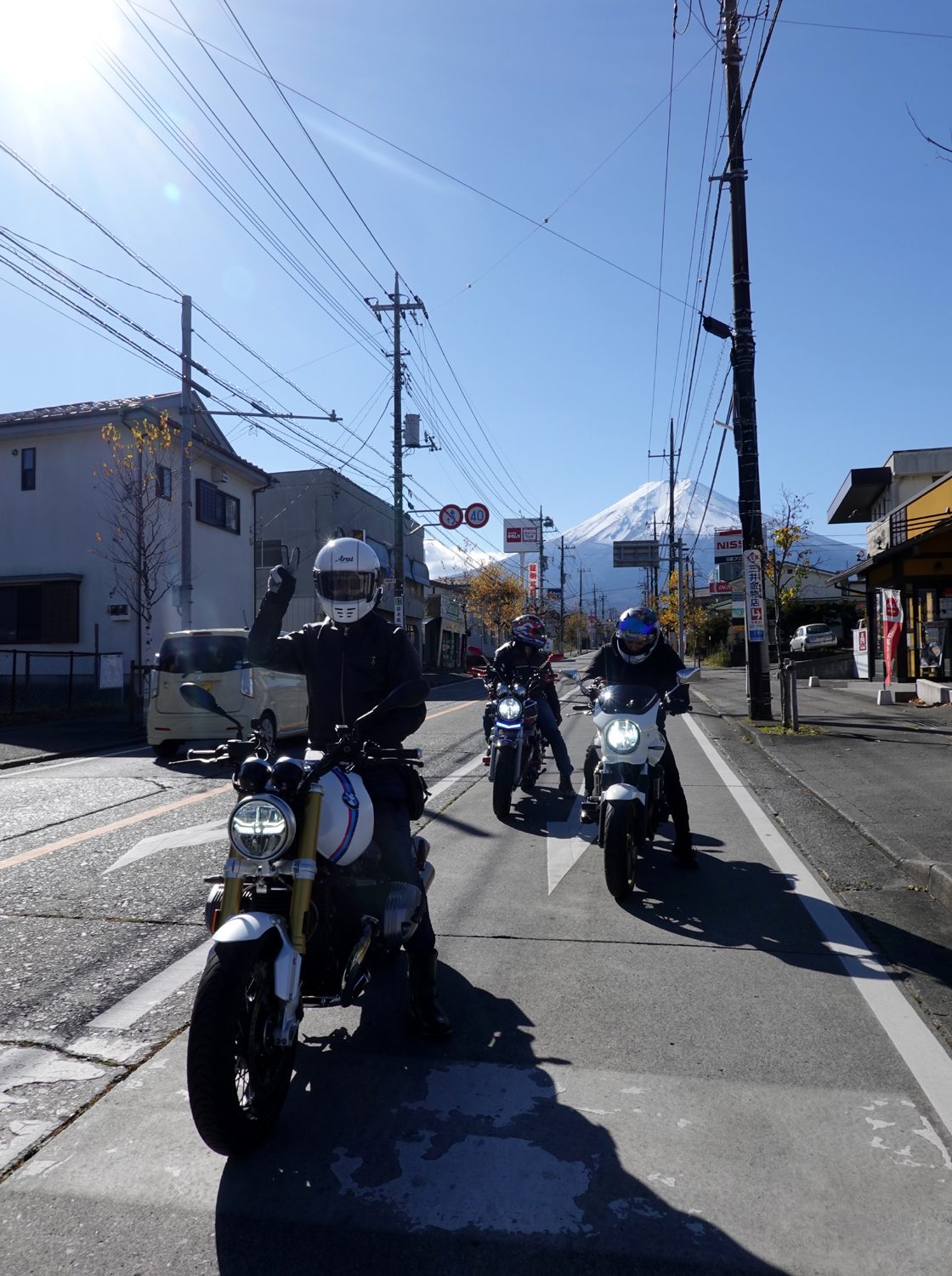 ライダーたちと富士山