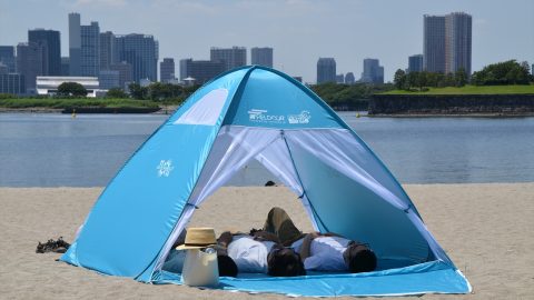 海辺で使うのにおすすめのテント6選｜紫外線・熱中症対策、着替えに大活躍！