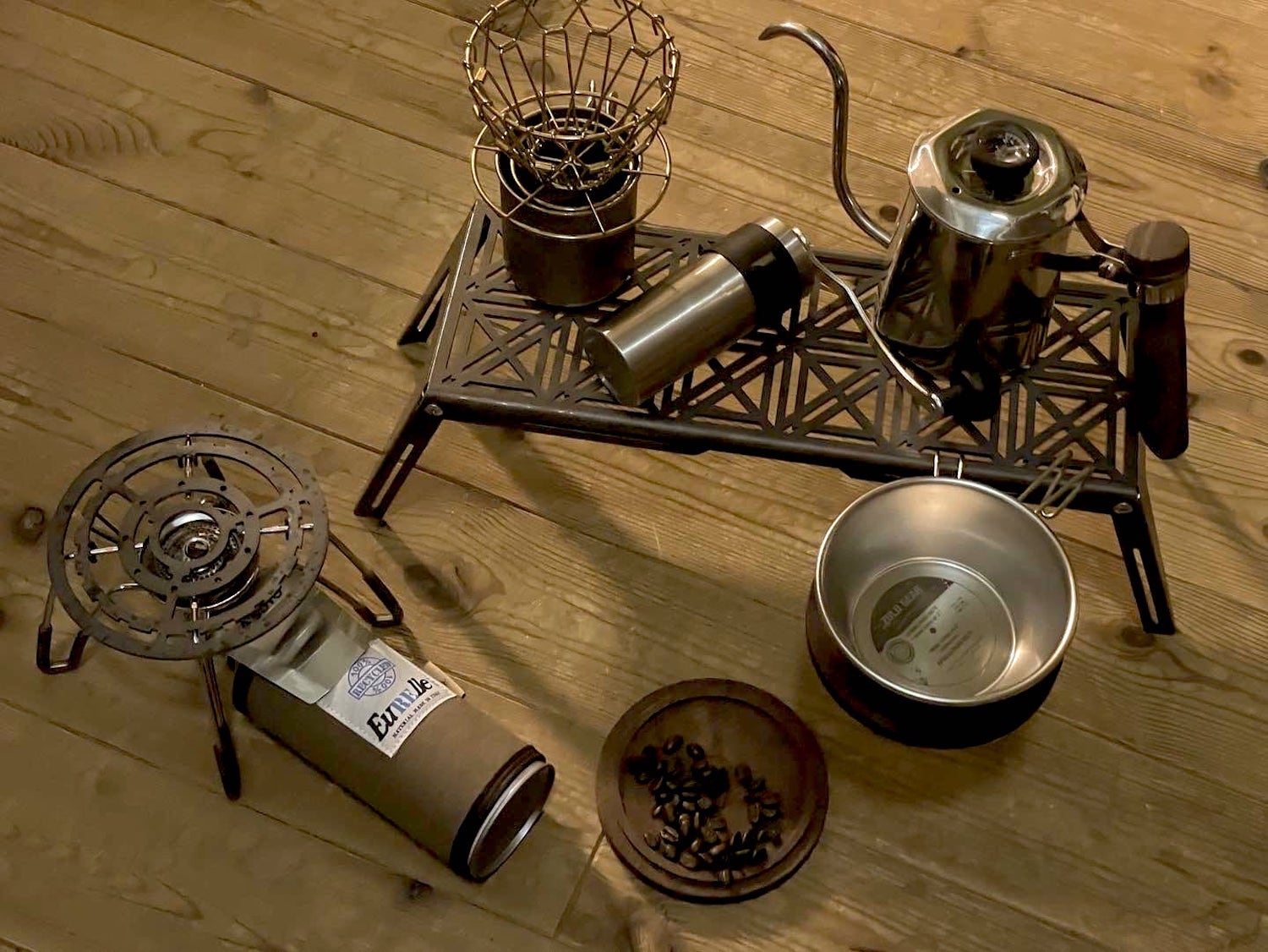 「ZULUGEAR（ズールーギア）」のワンバーナー、五徳、シェラカップ、コーヒー器具