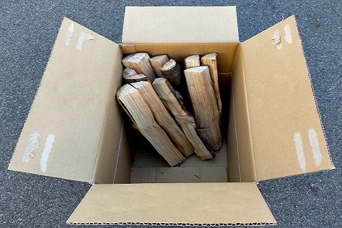 ０円で冬キャンプの床冷え対策！コスパ最強の断熱アイテムは「ダンボール」だった