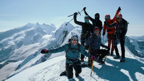 4000m峰登山にはどんな装備が必要？ブライトホルン登頂報告と安全登山のオンライン交流会を開催！