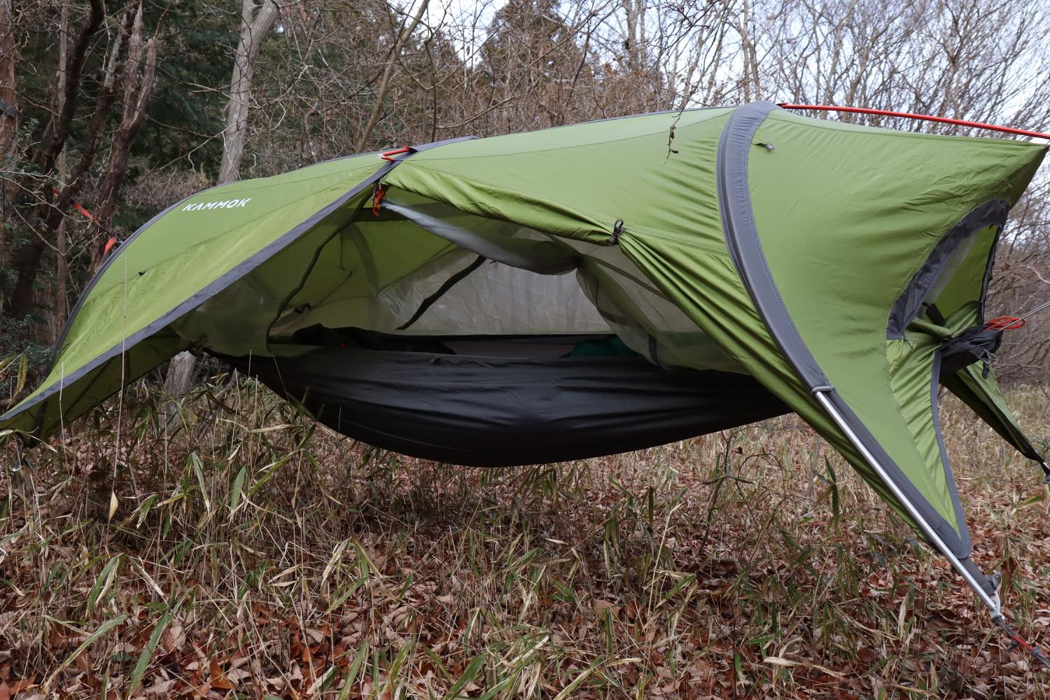 自立式テントにもなるハンモック「サンダ2.0」はキャンプ旅の強い味方