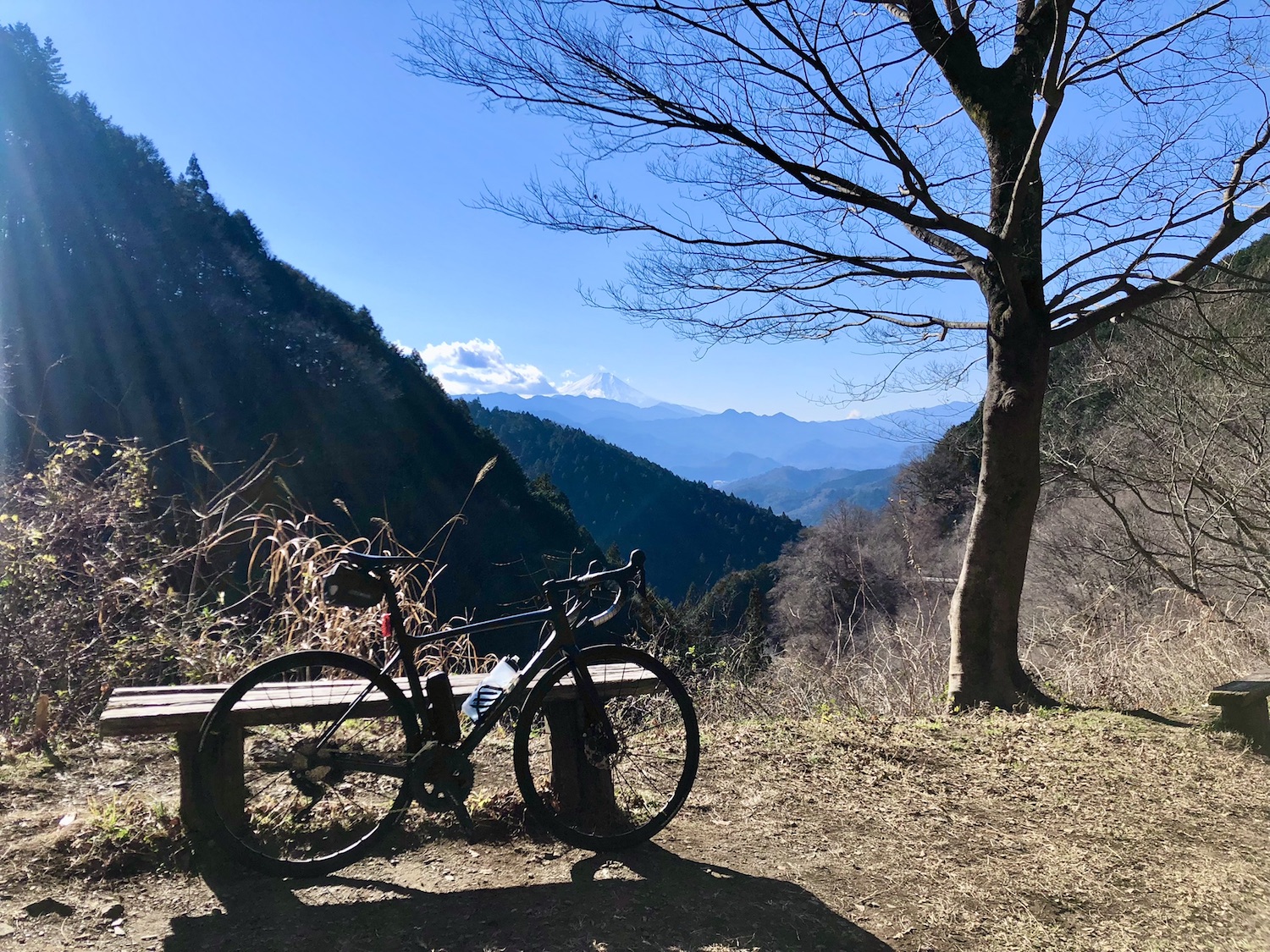 和田峠からの下りの途中にある見晴台。