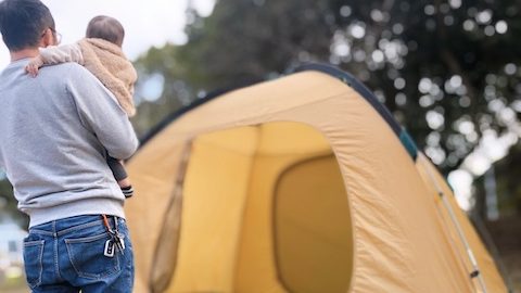 ０歳児とキャンプは可能？ 赤ちゃんのキャンプデビューにあると便利な持ち物は？（ママキャンパーの実体験から）