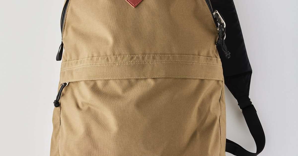 外はシンプル、中で遊ぶ。ケルティの70周年記念デイパック | バック 