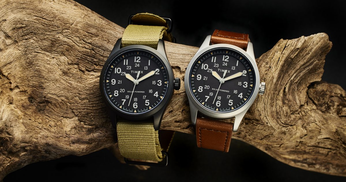 ストラップはエコレザーとエコプラスチック！ 晴天5時間充電で2か月