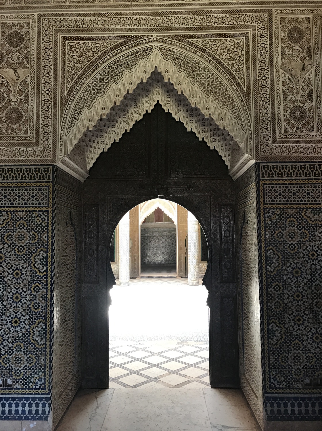 モロッコ建築の幾何学模様