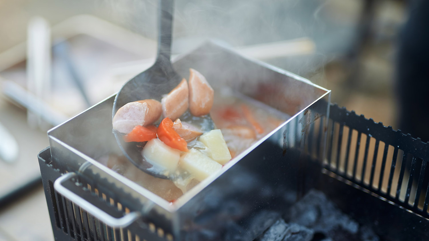 鍋を使った煮込み料理。