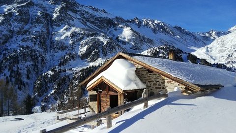 雪山サバイバル！真冬のイタリアンアルプスで無人小屋泊に挑む