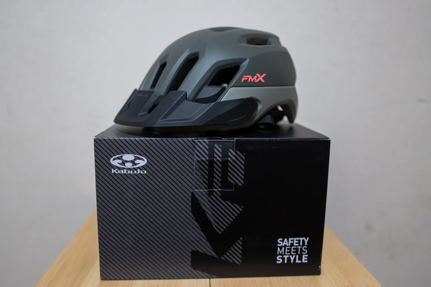 究極の自転車用ヘルメット カブト Fm X をレビュー 山から街までオールラウンドに使える 自転車 Mtb Be Pal キャンプ アウトドア 自然派生活の情報源ビーパル 究極の自転車用ヘルメット カブト Fm X をレビュー 山から街までオールラウンドに使える 自転車 Mtb Be Pal キャンプ アウトドア 自然派生活の情報源ビーパル