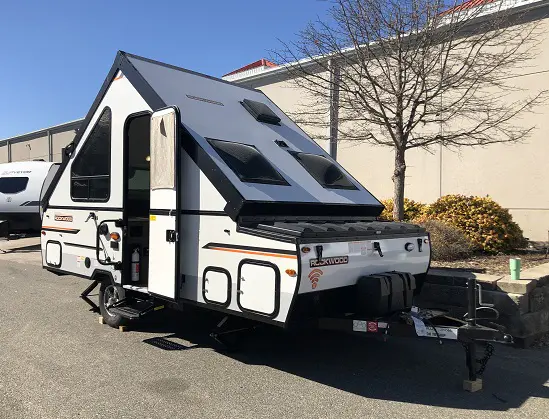 アメリカでファミリー世代に人気上昇中 100万円前後から手に入る コンパクトでキュートなポップアップrv クルマ Be Pal キャンプ アウトドア 自然派生活の情報源ビーパル