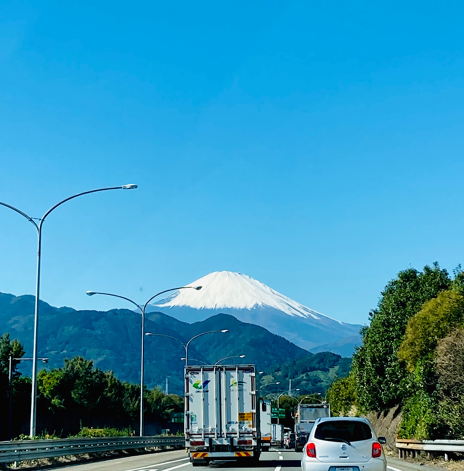 運転席から見えた富士山