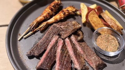 いつものお肉が数倍うまくなる！究極のBBQスパイスの作り方と極旨炭火焼きステーキレシピ
