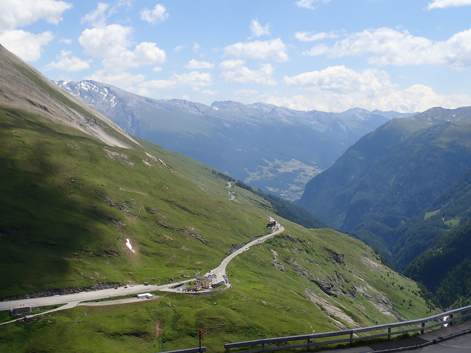 オーストリアの山道