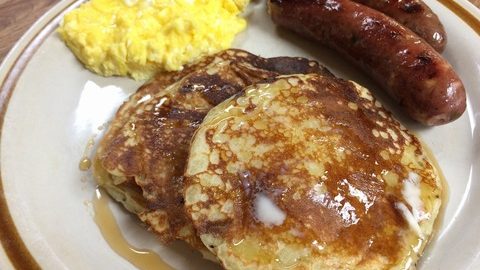 キャンプの朝食やおやつに！アラスカ流「サワドゥ（自家製酵母）」でパンケーキを作ろう