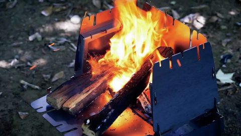 キャンプにおすすめの焚き火台５選。実際に火を着けて試してみました！【前編】