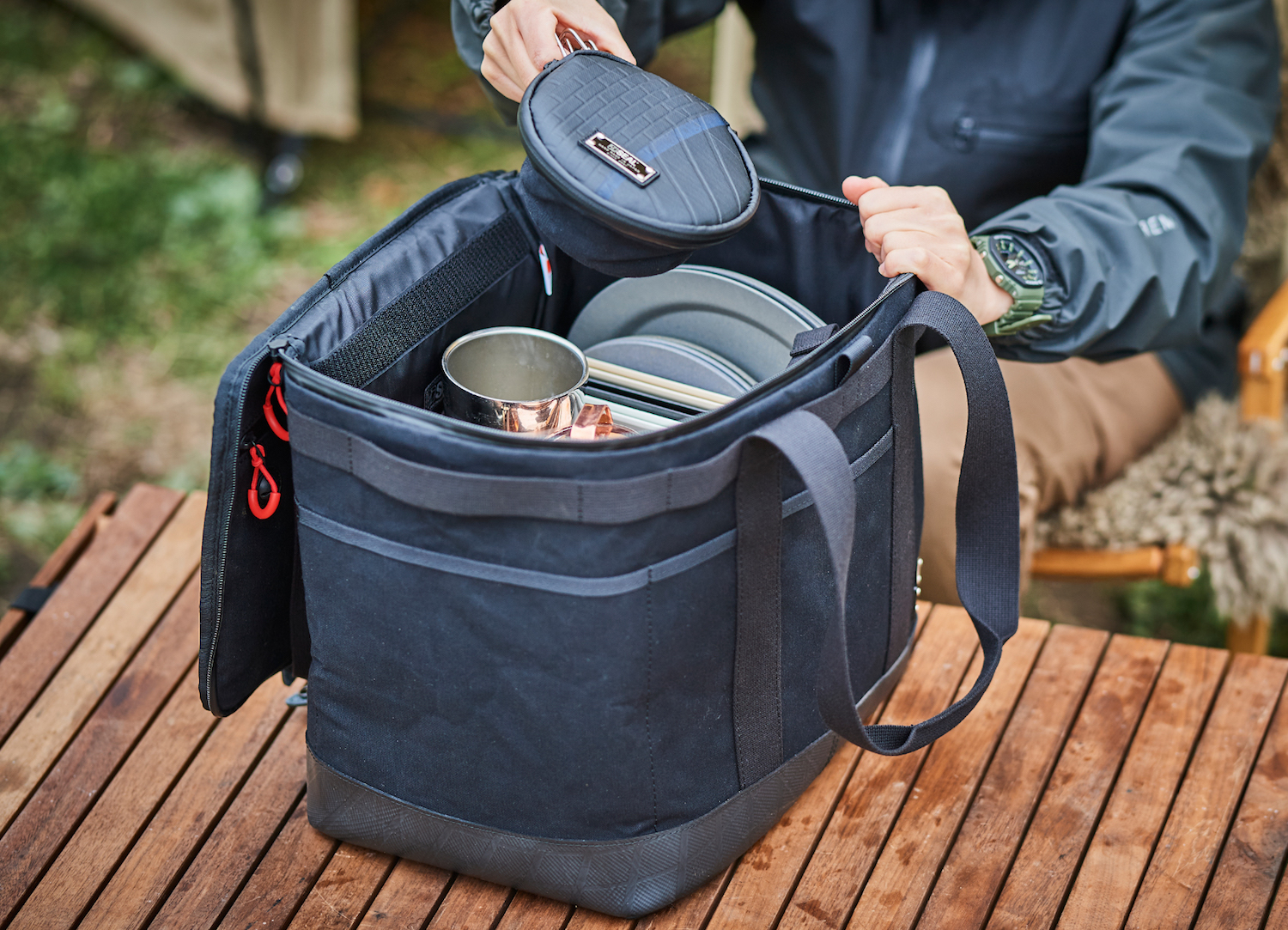 容量はLサイズが50L、Mサイズが27L。
