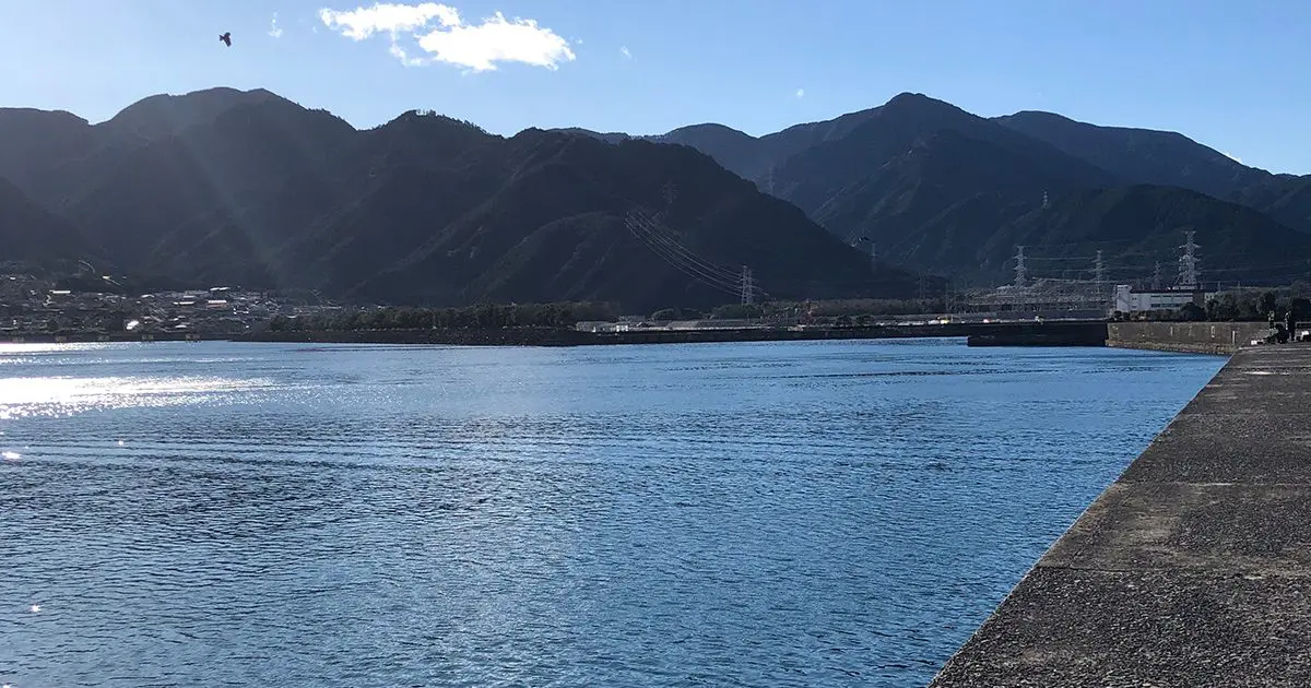 初心者がルアー釣りを楽しむには 堤防釣り のコツと道具の選び方 海 川 カヌー 釣り Be Pal キャンプ アウトドア 自然派生活の情報源ビーパル