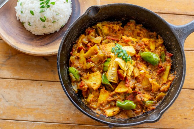 新タケノコのスパイスカレーと木の芽ごはん